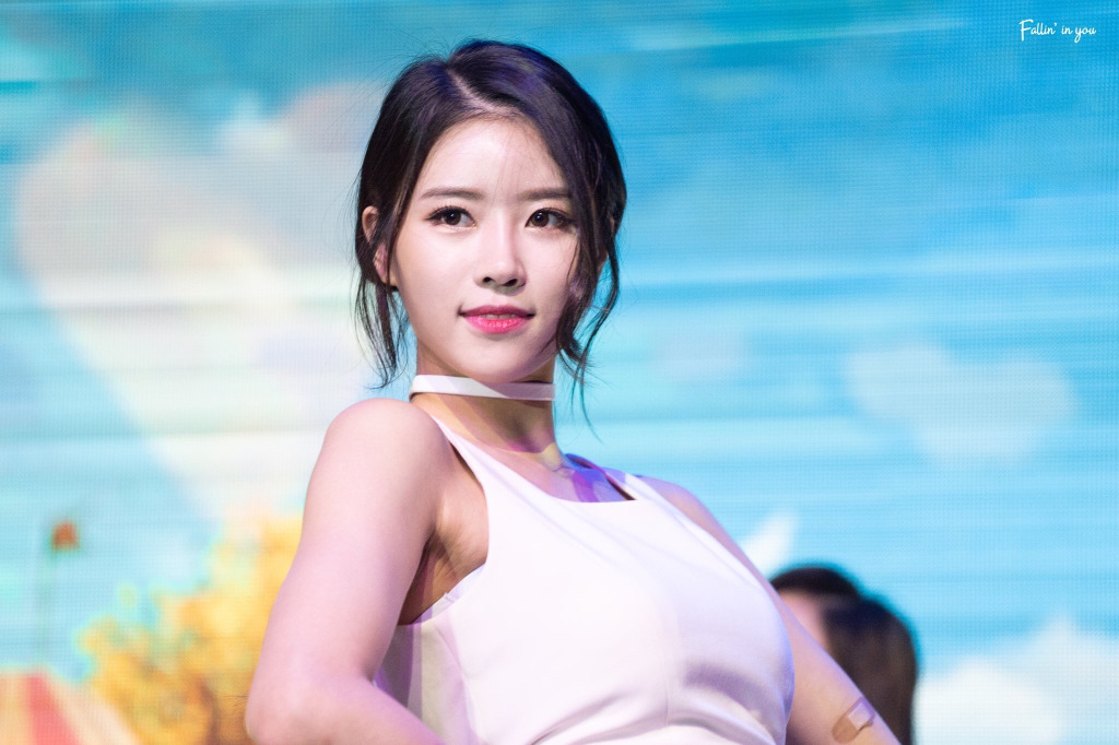 [러블리즈] 아침 밥도 먹었으니 양치질 하러 갈거라서 미주 | 인스티즈