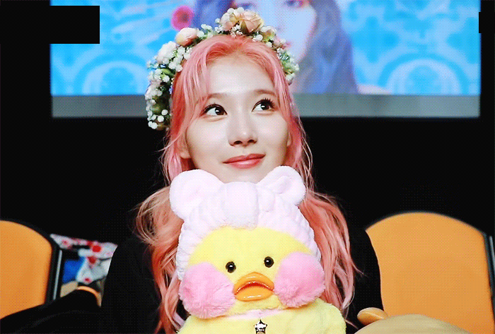 눈에서 꿀떨어지는 사나.gif | 인스티즈