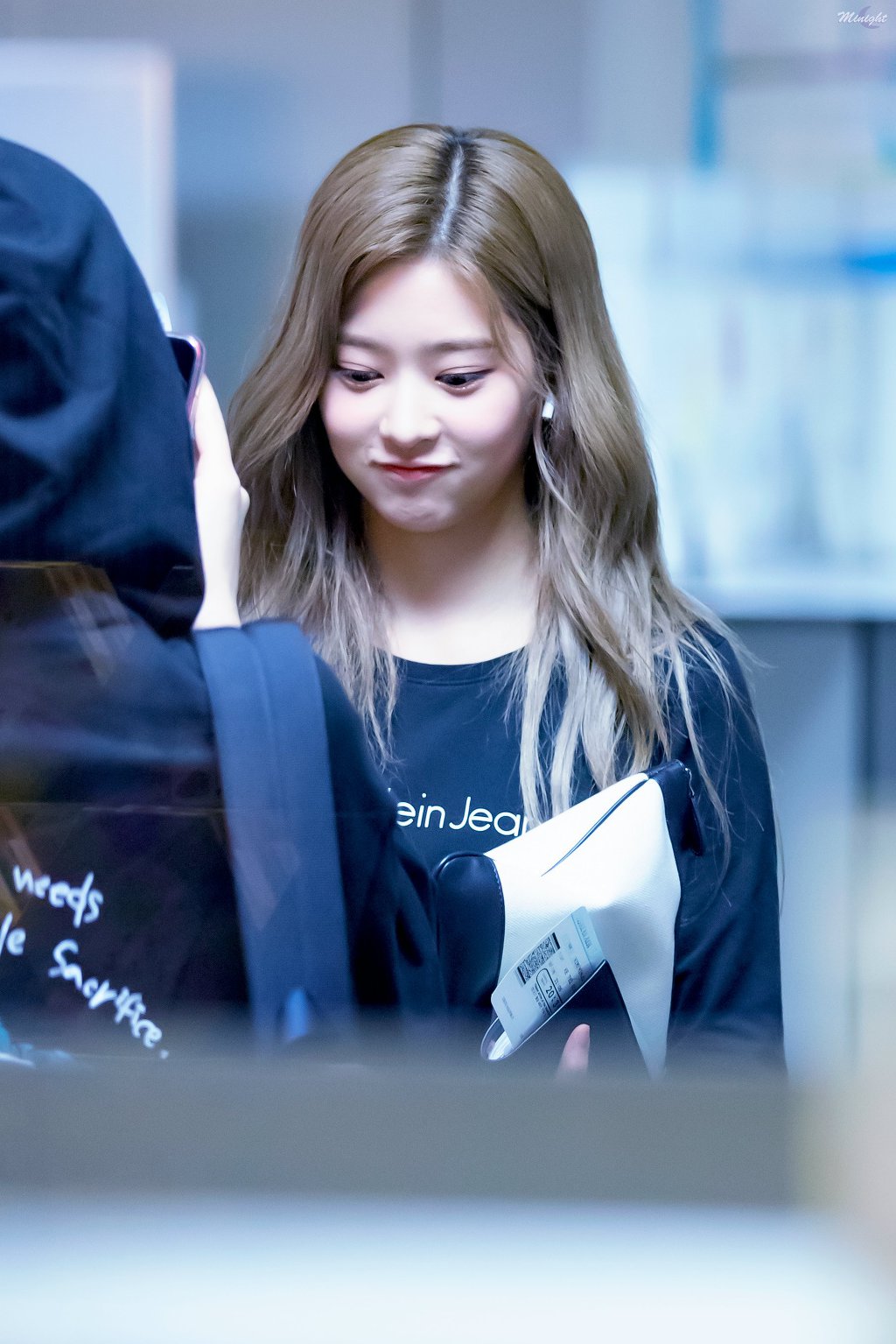 좀이쁜거같은 아이즈원 민주.jpg | 인스티즈
