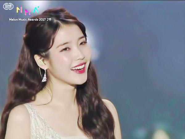 아이유 예쁘다.gif | 인스티즈