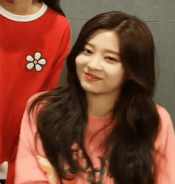 애잔한 개굴아씨 아이즈원 김민주.jpgif | 인스티즈