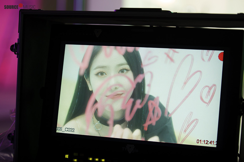 여자친구 신비 wow thing 비하인드.jpg | 인스티즈