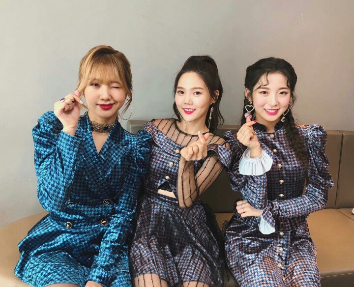 오늘자 오마이걸 인스타 업뎃(미미, 효정, 아린) | 인스티즈