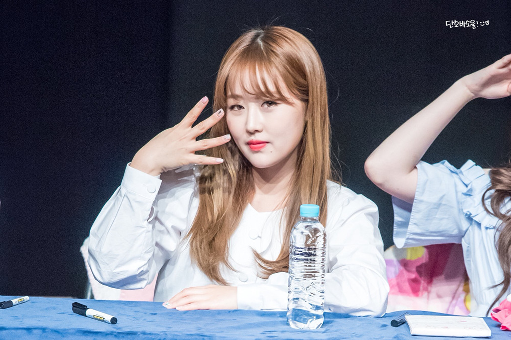 [러블리즈] 휴일이라 그런지 일이 별로 없어서 베이비소울 | 인스티즈