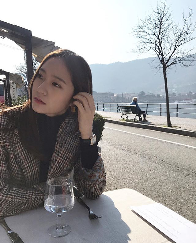 이탈리아에서 물 마시는 크리스탈 | 인스티즈