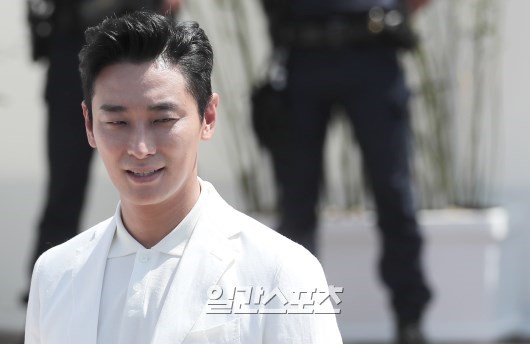 황정민 이성민 주지훈 공작 칸 영화제 포토콜.jpg | 인스티즈