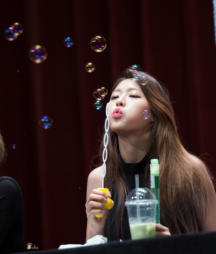 설현은 예쁘다.jpgif | 인스티즈
