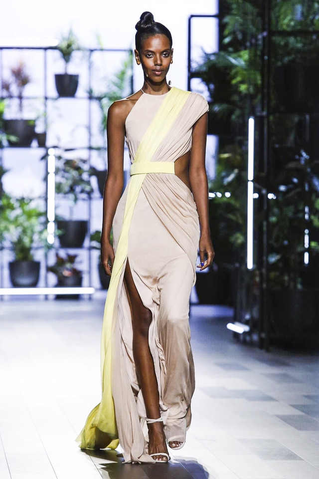 2018 S/S Cushnie et Ochs 컬렉션 | 인스티즈